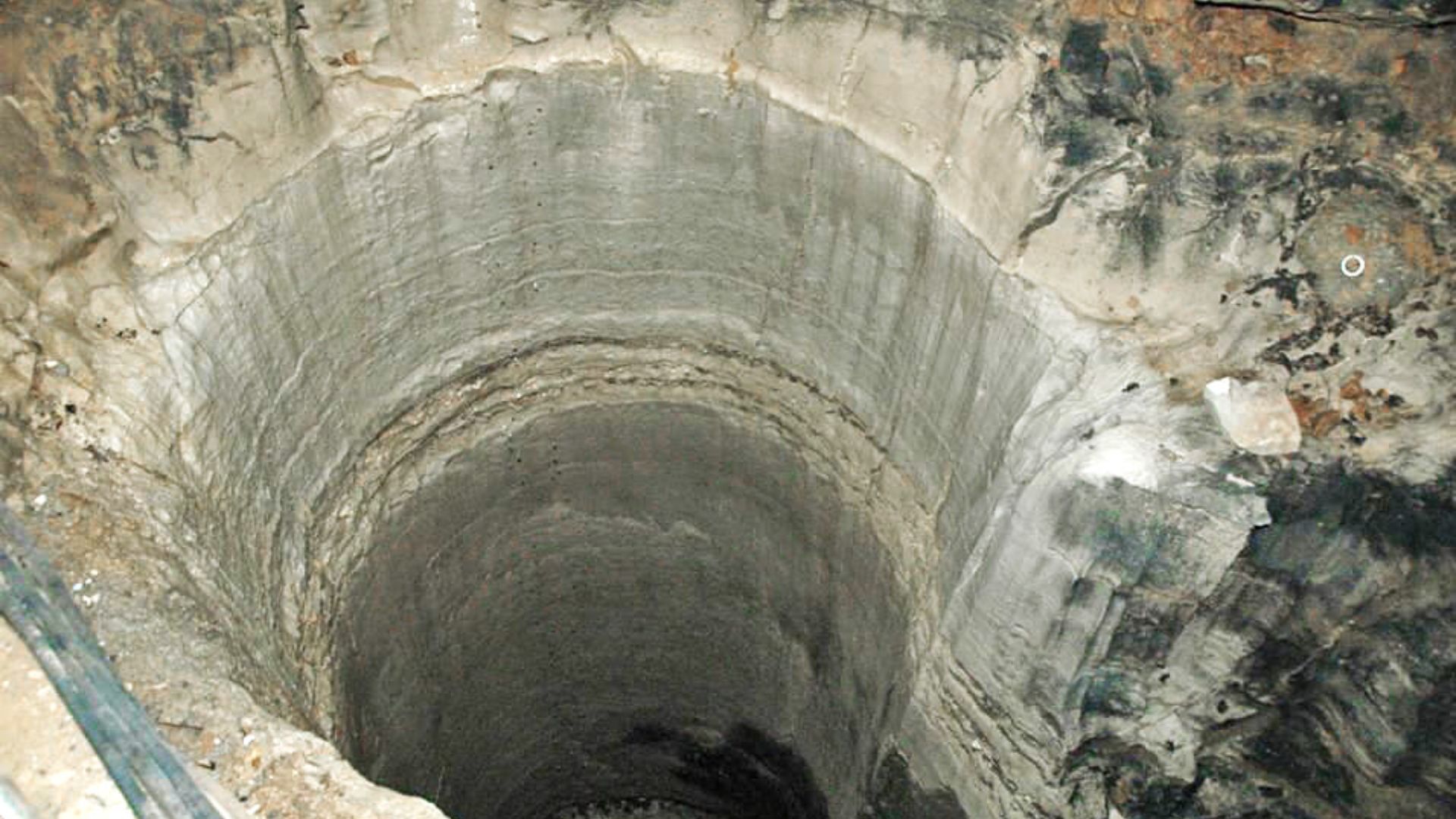 Dream Of A Bottomless Pit Interpretation And Meaning