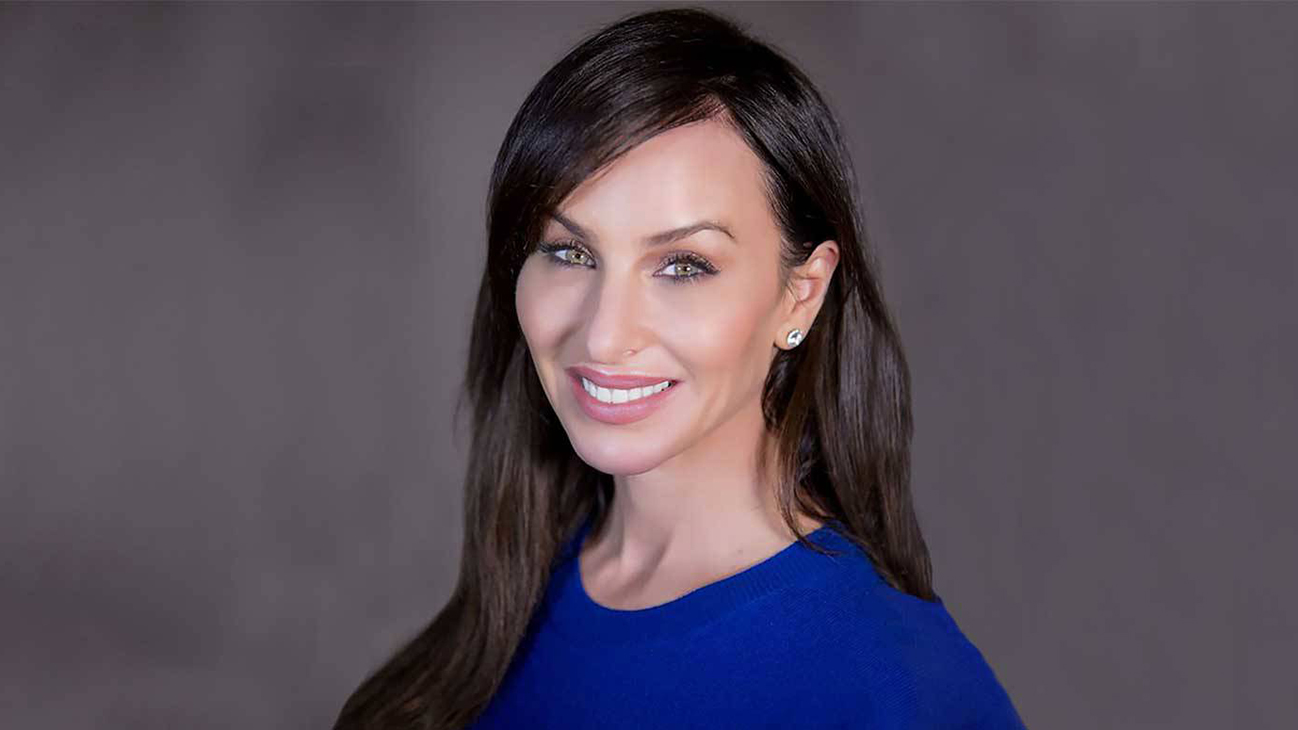 Molly Bloom From Olympic Skiing To 100 Million Poker Queen